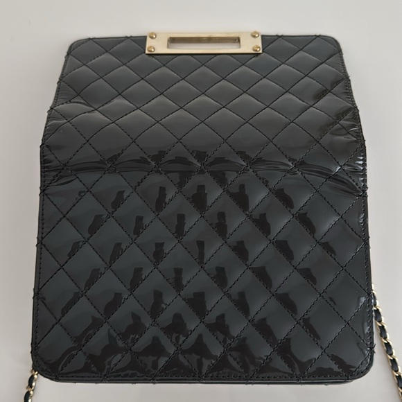 CHANEL *RARE* Grey Quilted Patent Leather Wallet on Chain Bag with Dust Cover - Picture 16 of 16